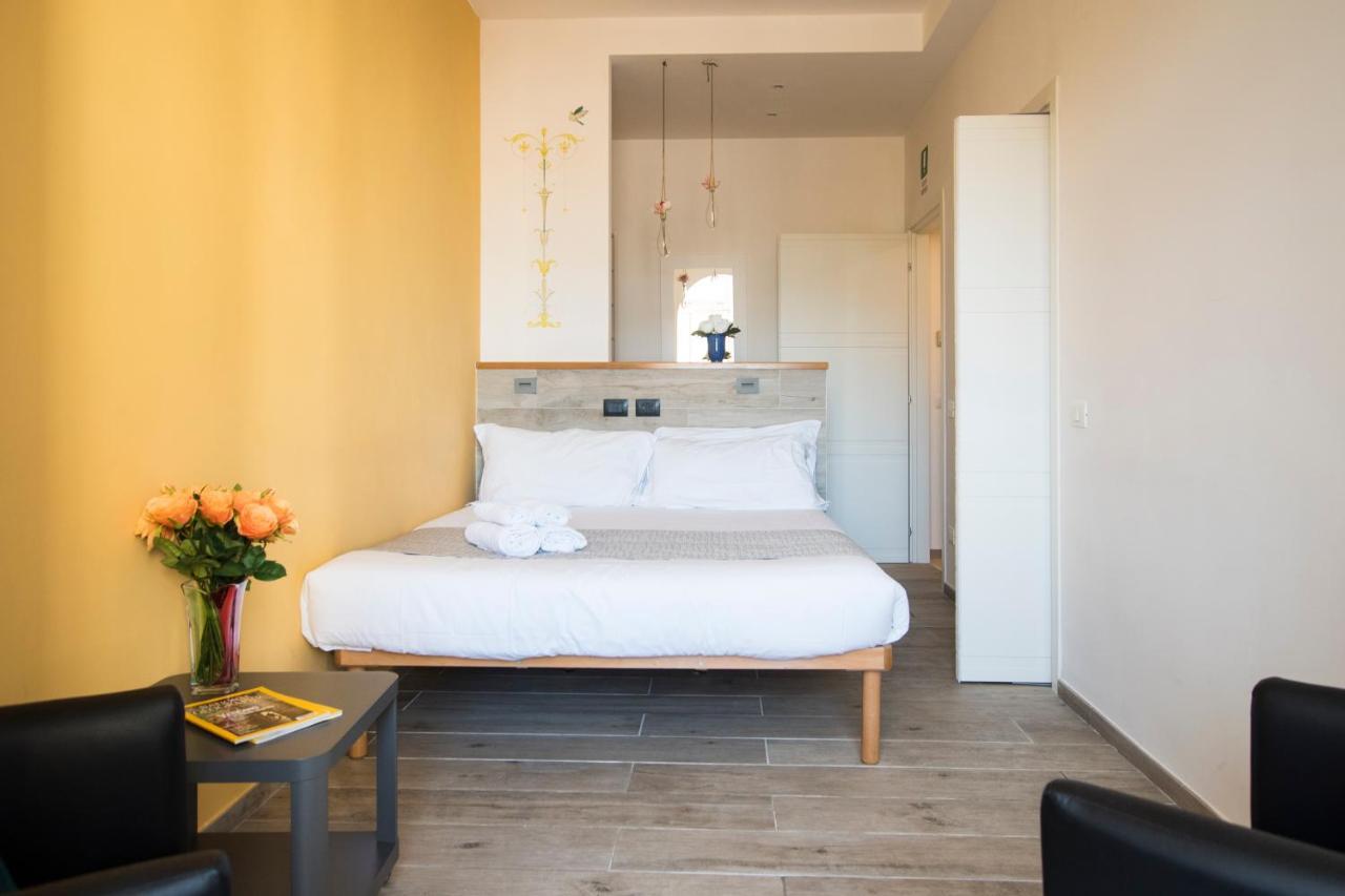 Raffaela'S Suite & Rooms Vatican Guest House Roma Ngoại thất bức ảnh